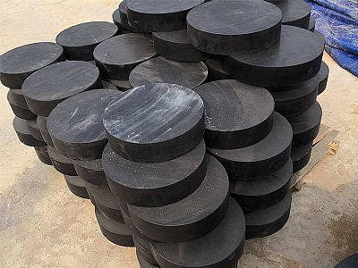 安吉县板式橡胶支座由若干层橡胶片与薄钢板经加压硫化